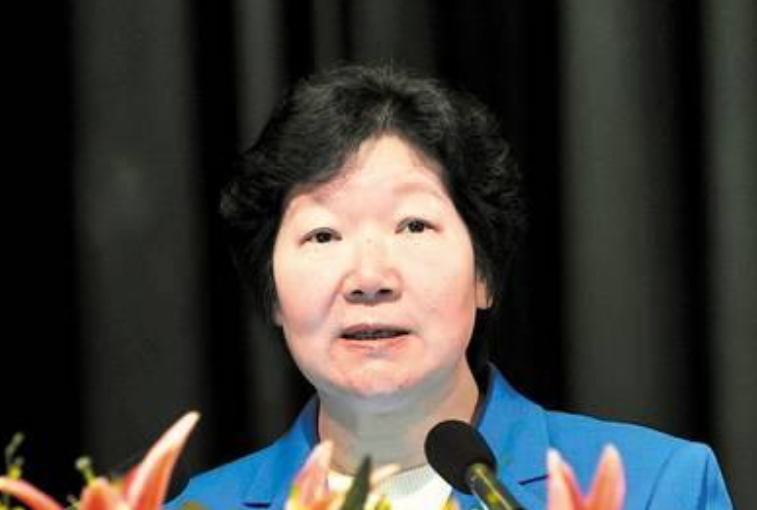 他曾是中山女市长,曾有过10个情人,因涉嫌职务犯罪,被判11年