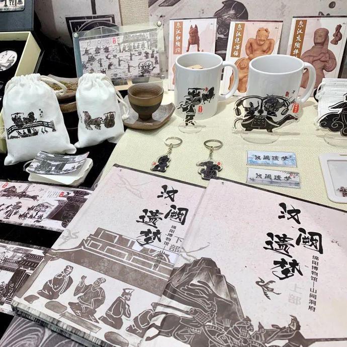 新展開幕|青春答卷——校園文創畢業設計作品展