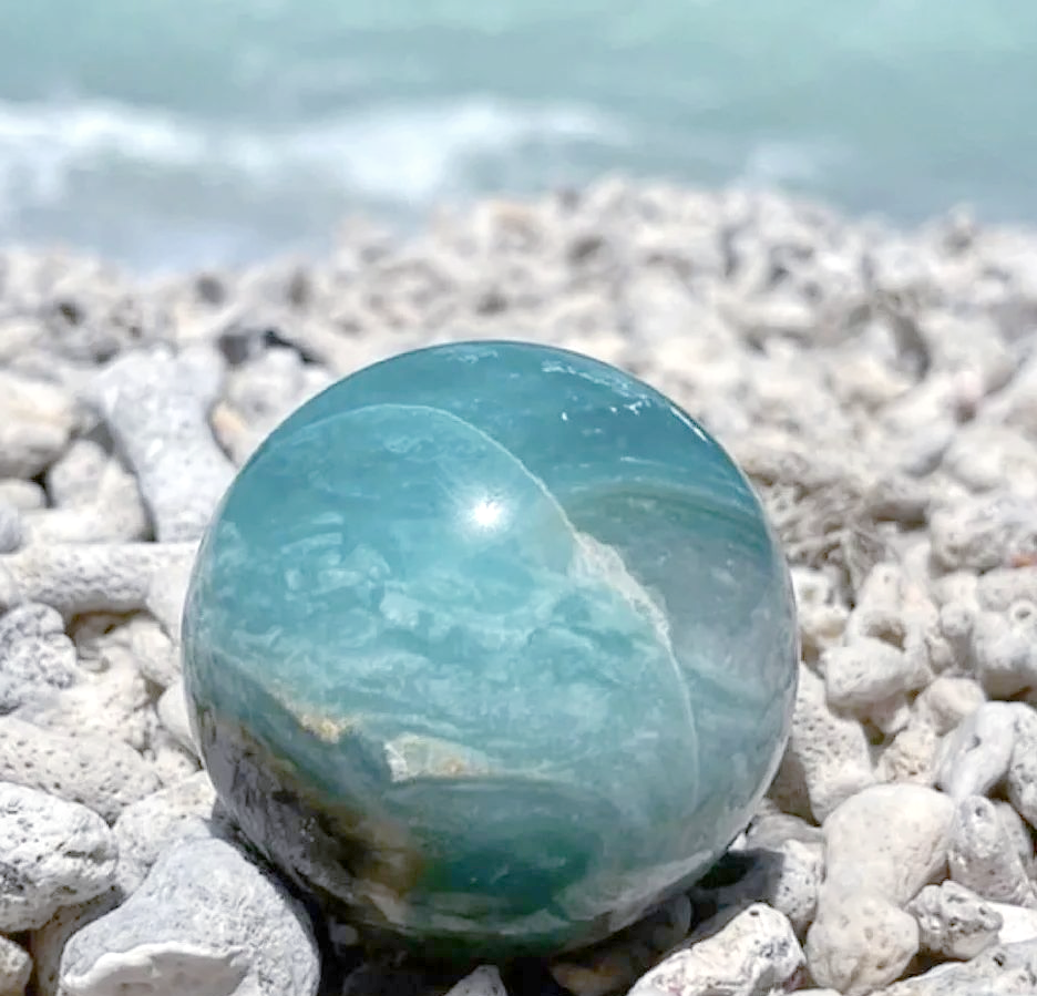 探索天河石:神秘的"亚马逊石"之旅