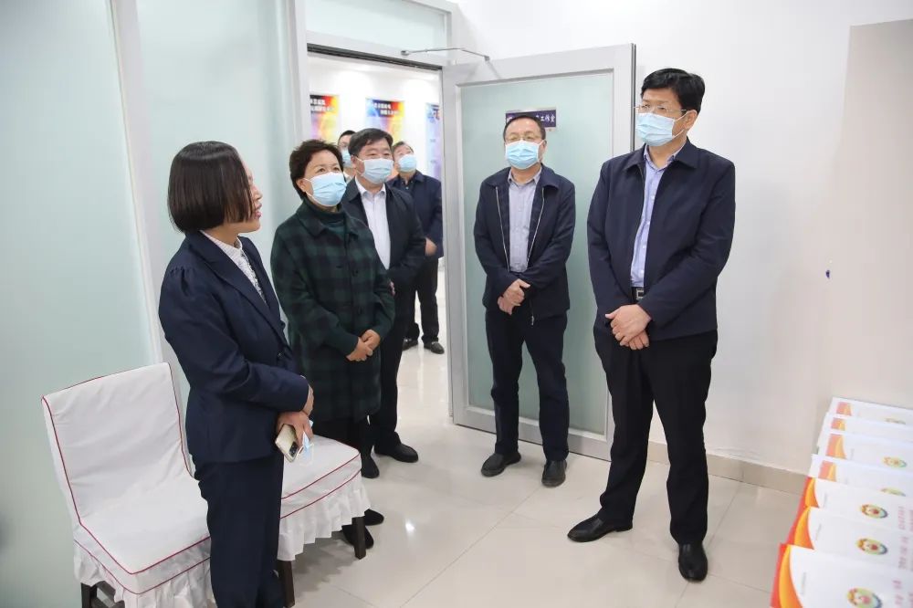 曾晓黎来莘县调研"白轶先委员工作室"运行情况