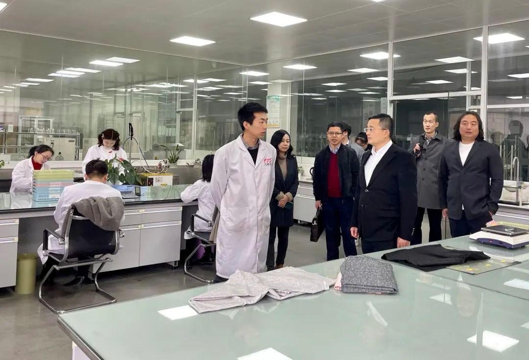 市贸促会傅青春会长赴柯桥区开展"三服务"