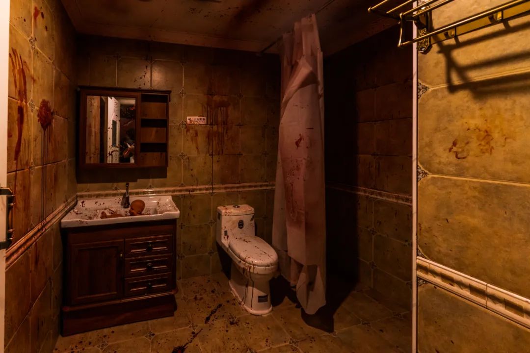 400㎡实景还原「阴森老宅」,偷袭贴面杀 亡魂追逐,肾上腺素狂飙!