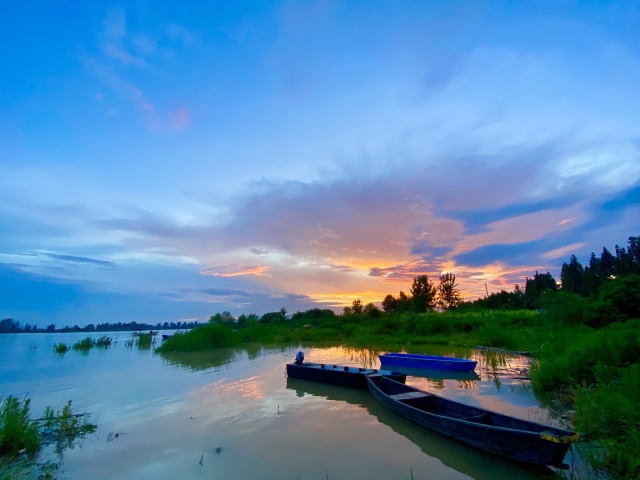 美出新高度!落日余晖映晚霞,双浦处处美如画
