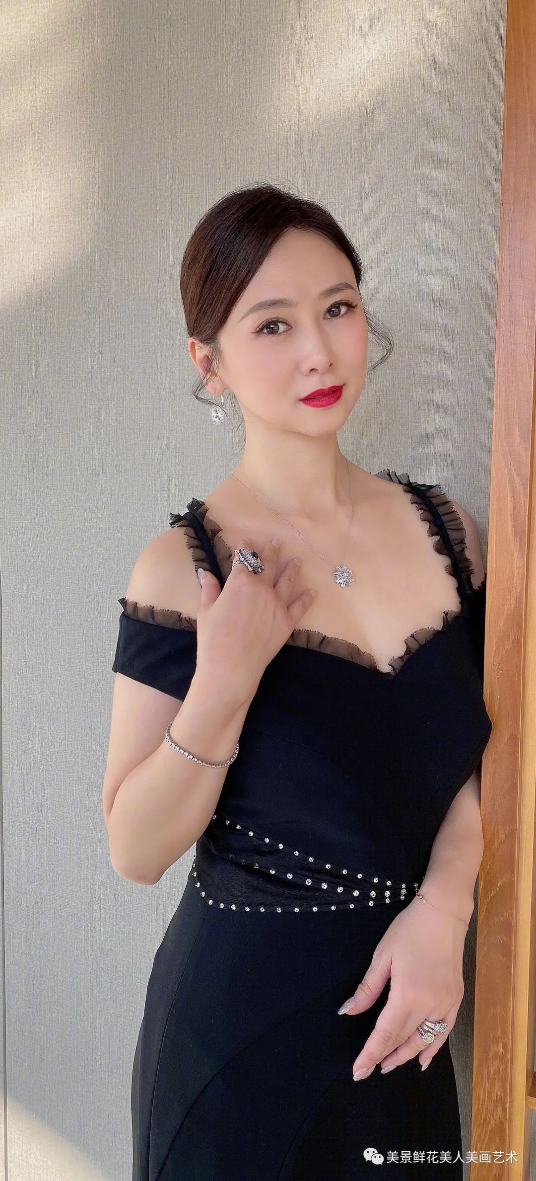 翁虹的精美写真照片图片欣赏