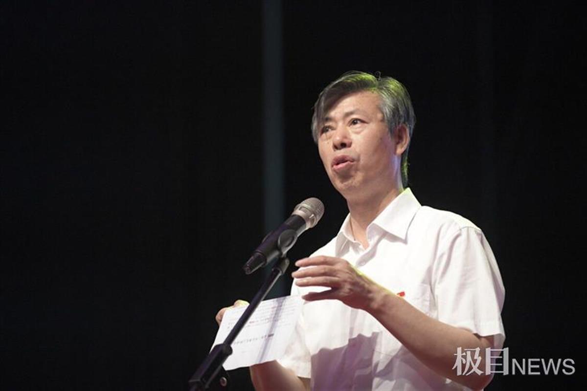 rap说唱,校长喊话,武钢三中高三学子毕业典礼燃爆了