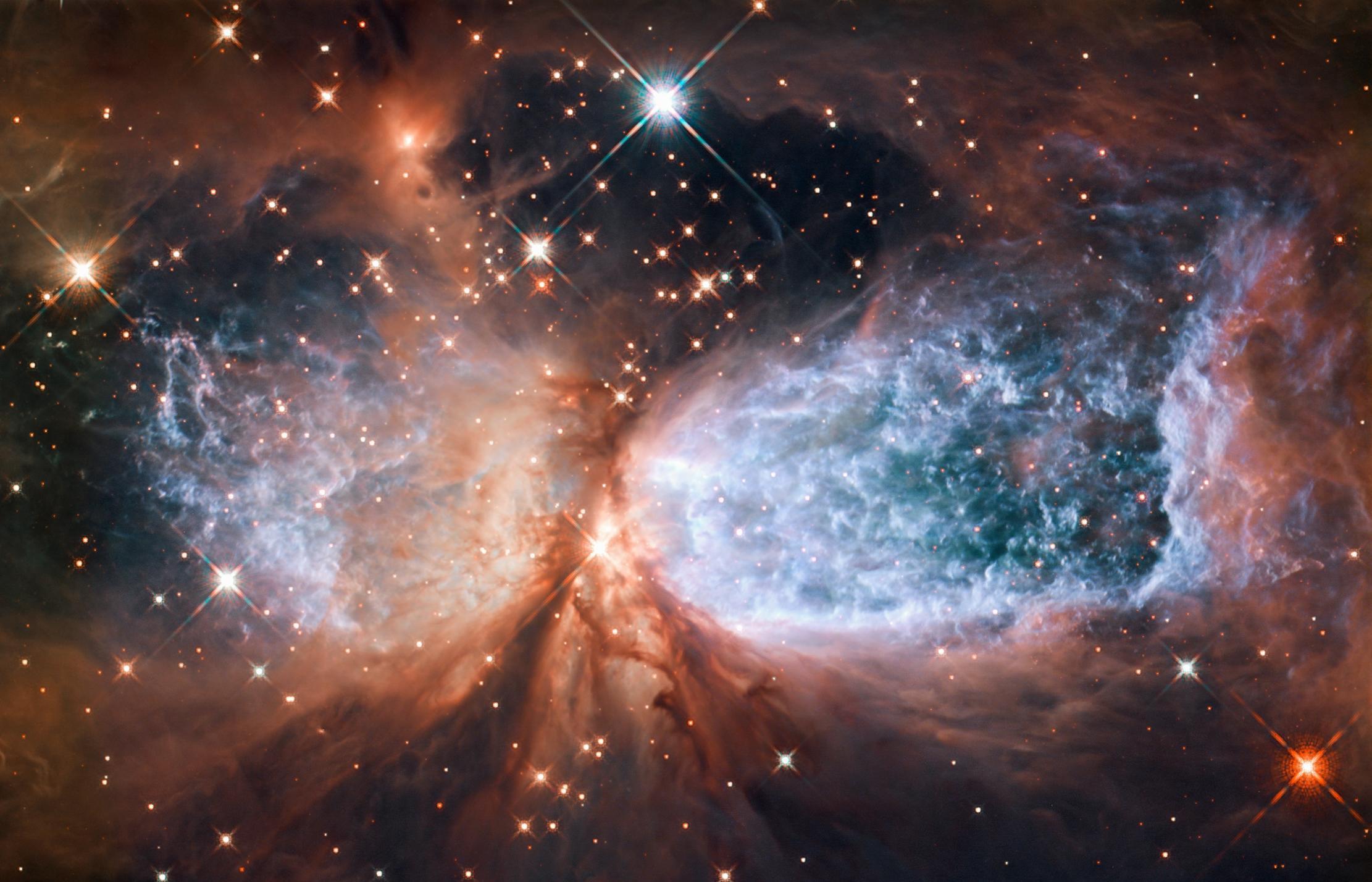 真实存在宇宙残影空间中的蝴蝶星云