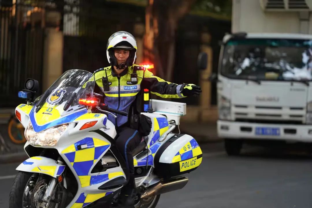 广州交通秩序大整治丨即日起 广州交警重点整治机动车不礼让行人