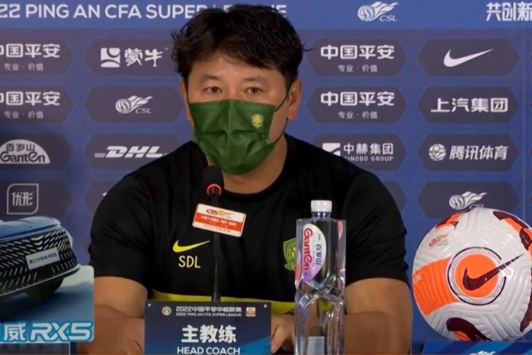 隋东亮:本场比赛我们稍微缺一点运气,精神层面统一思想很关键