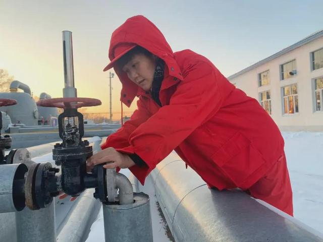 冬日奋战在一线中的石油人最美