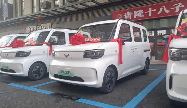 五菱之光新能源新车支持直流快充技术