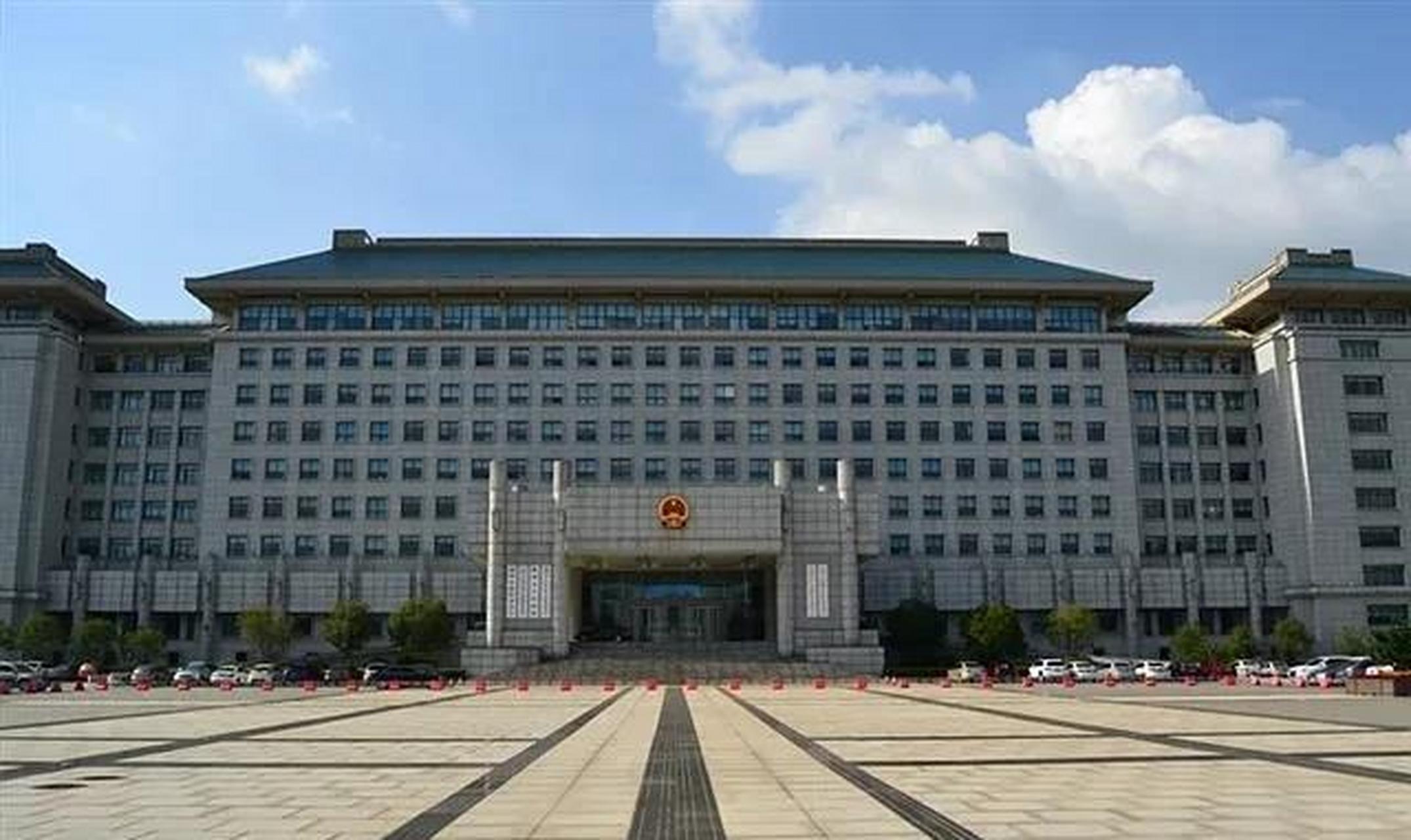 图1滁州市政府大楼 图2安庆市政府大楼 图3沈阳市政府大楼 图4长春市