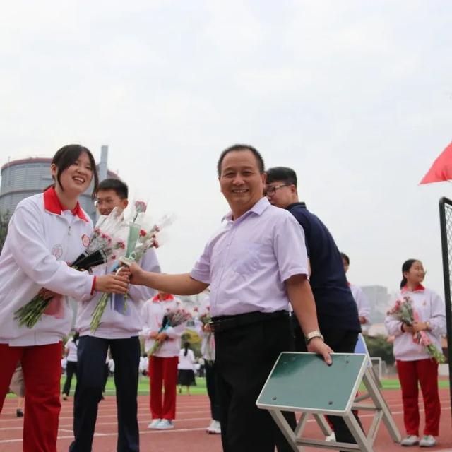 邯郸市建安中学举行2022—2023学年第一学期开学典礼暨教师节表彰大会