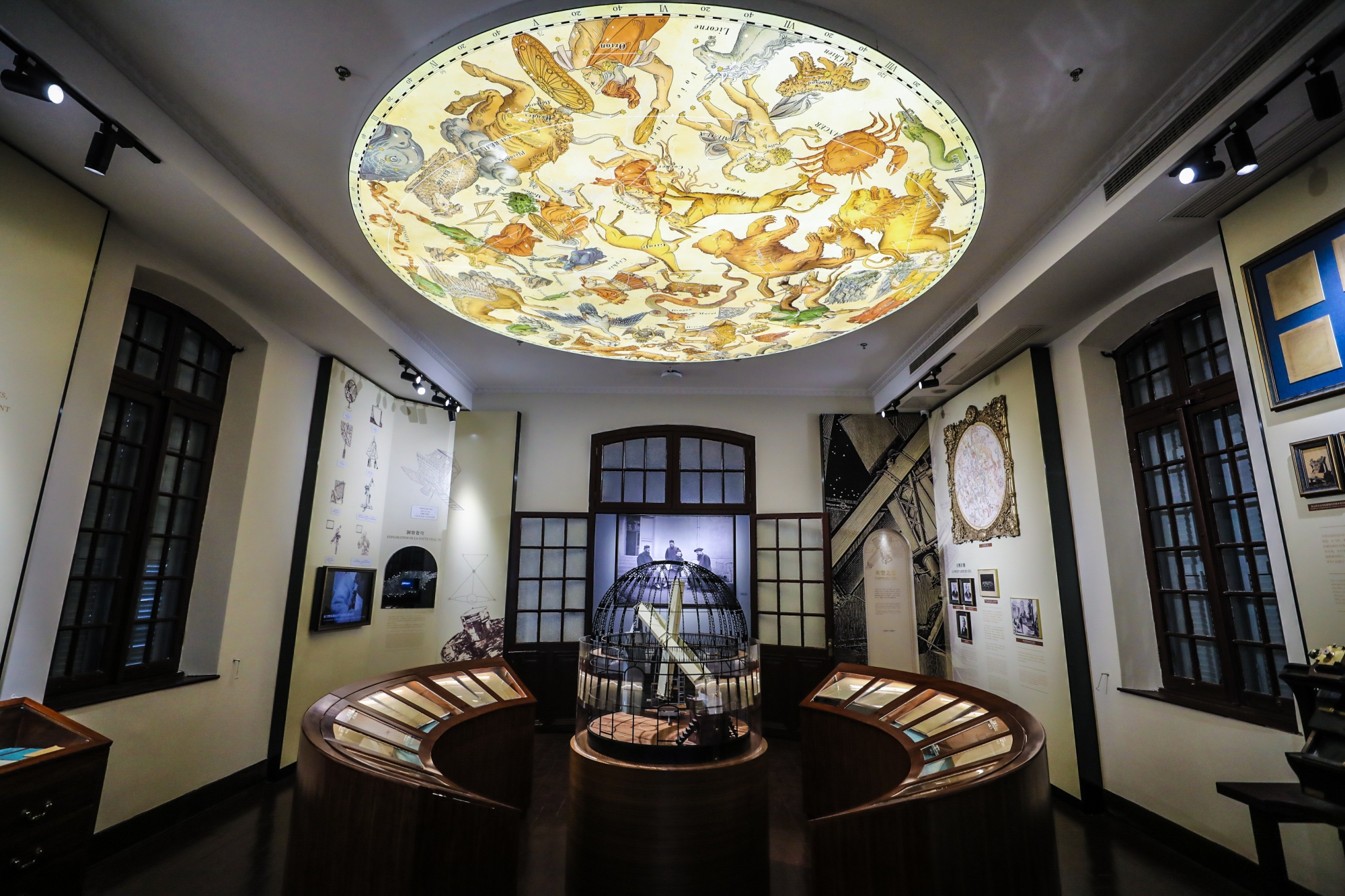 来看"镇馆之宝"百岁望远镜!上海天文博物馆修缮一新恢复开放