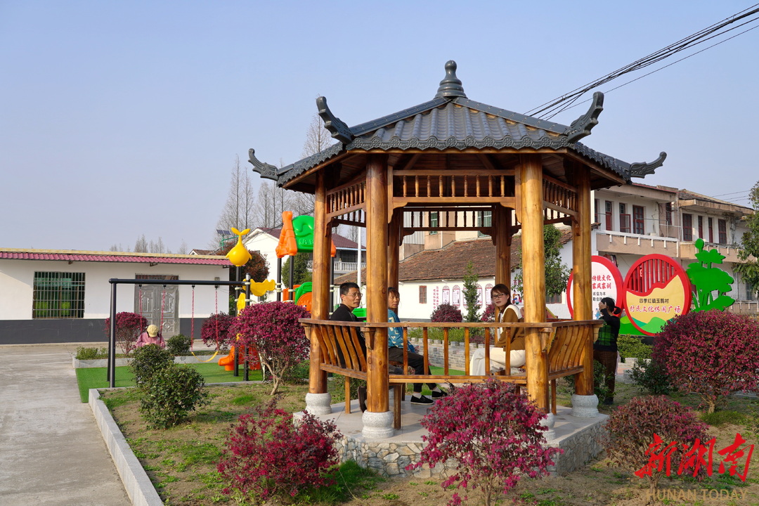 四季红镇:移民小镇兴产业文化铸魂续新篇