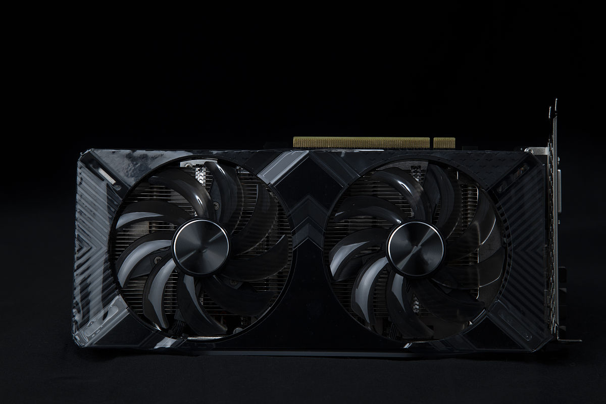 华硕rx580 8g猛禽显卡:性能猛如猛禽,让你游戏畅快体验!