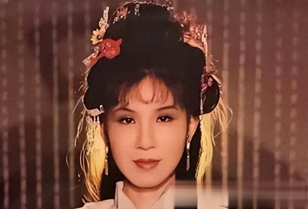 理解焦恩俊了,若杨钧钧20岁演这部古龙剧,就不会被叫西门大妈了