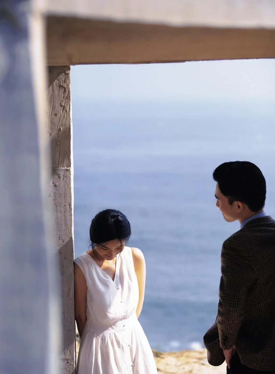 《爱》——罗伊·克里夫特《love》 by roy croft  我爱你,不光因为你