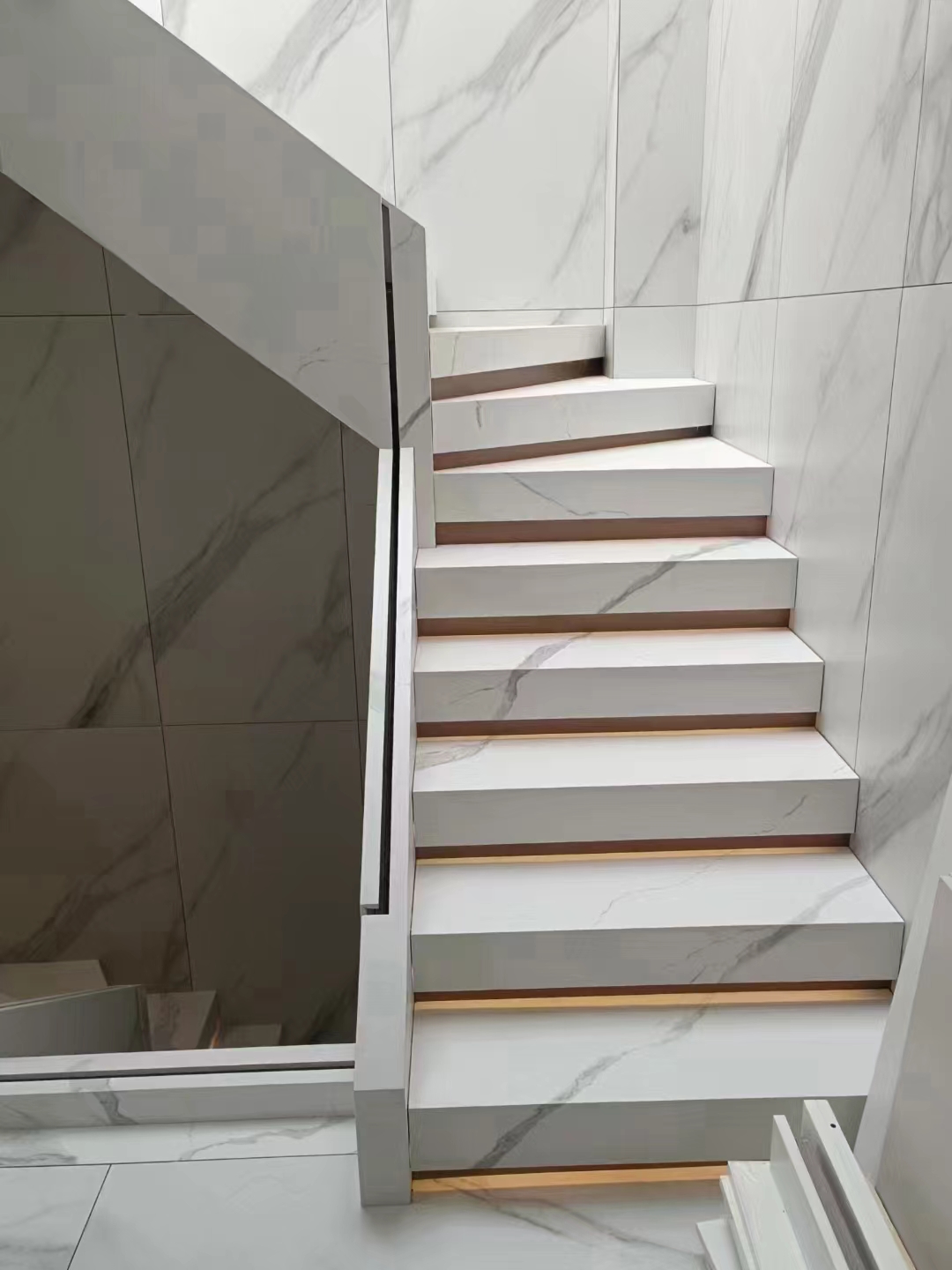 上海岩板全屋整装网红岩板悬浮楼梯效果展示上海邦大岩板批发加工