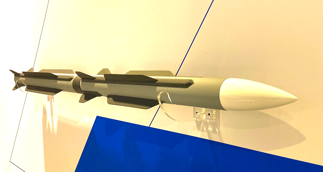 美军aim-260a空对空导弹亮相,引发中远程空战新危机