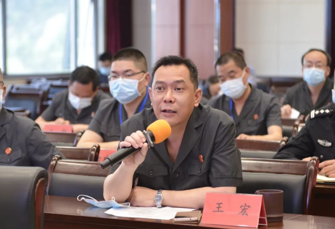 立足岗位作贡献 我为法院添风采