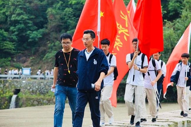 百年新征程,红色毅行路——平阳水头一中举行浙南红都毅行活动