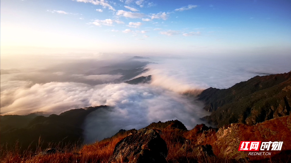 湖南八面山:云海奔涌,乱石穿空