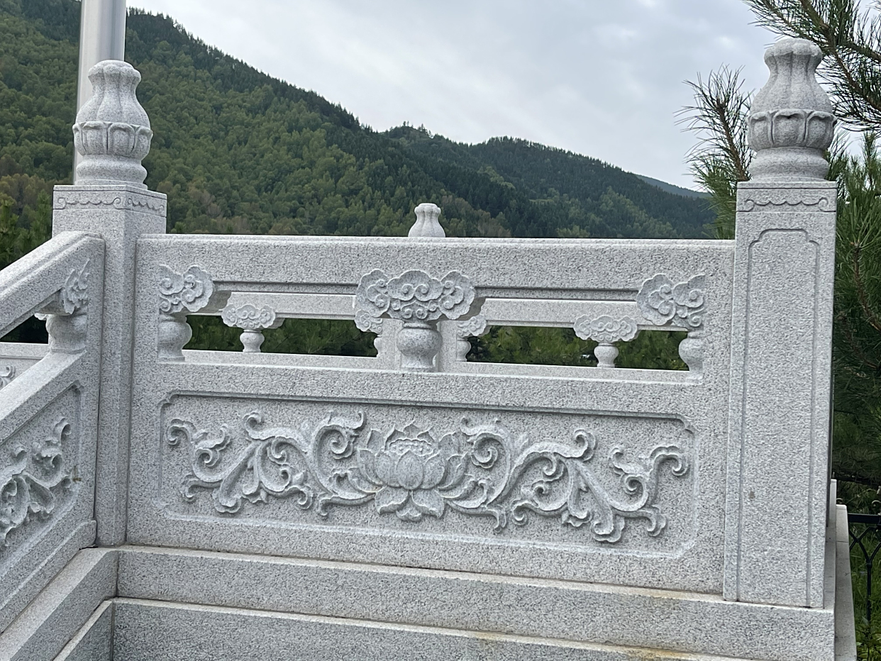 青石栏杆的介绍