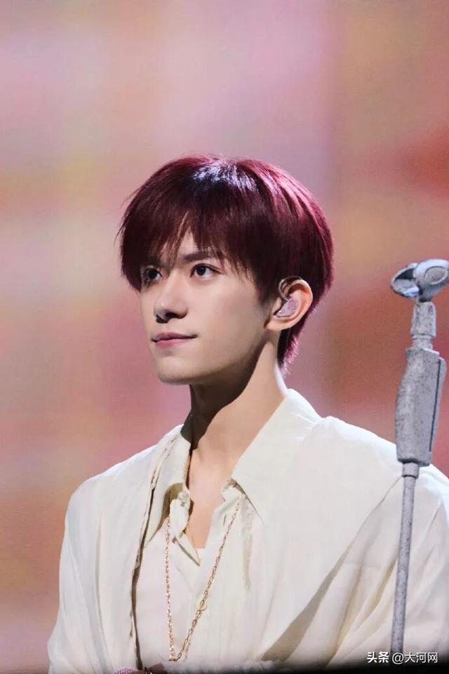 易烊千玺提名金鸡奖最佳男主角,大学室友周政杰凭作品《老枪》提名