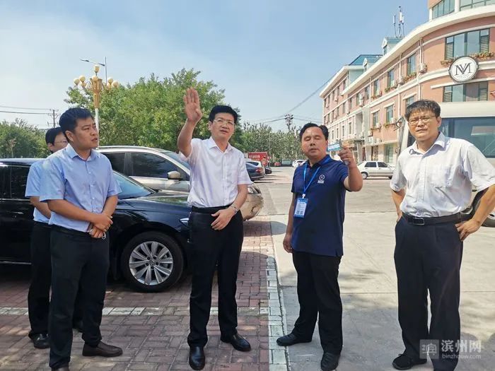 曾晓黎到滨城区督导全国文明城市创建工作