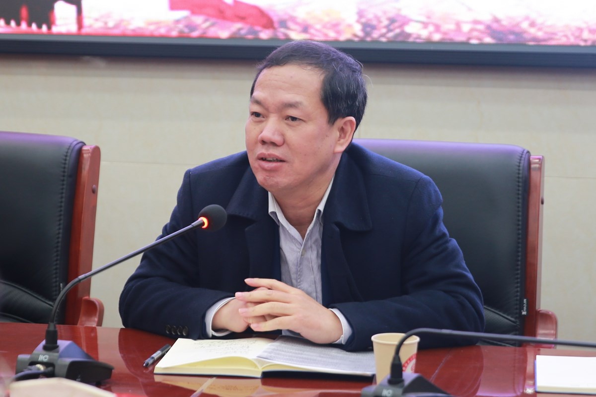 刘起军到马克思主义学院开展专题调研