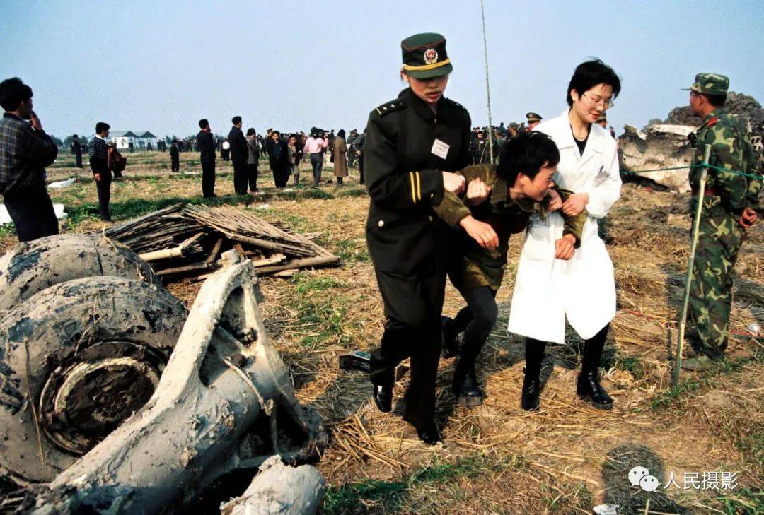 一个狸猫换太子的螺帽引发的温州空难