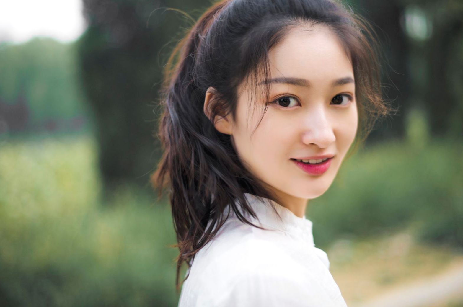 《饕餮记》将播 张钿悦红衣魅影舞姿曼妙