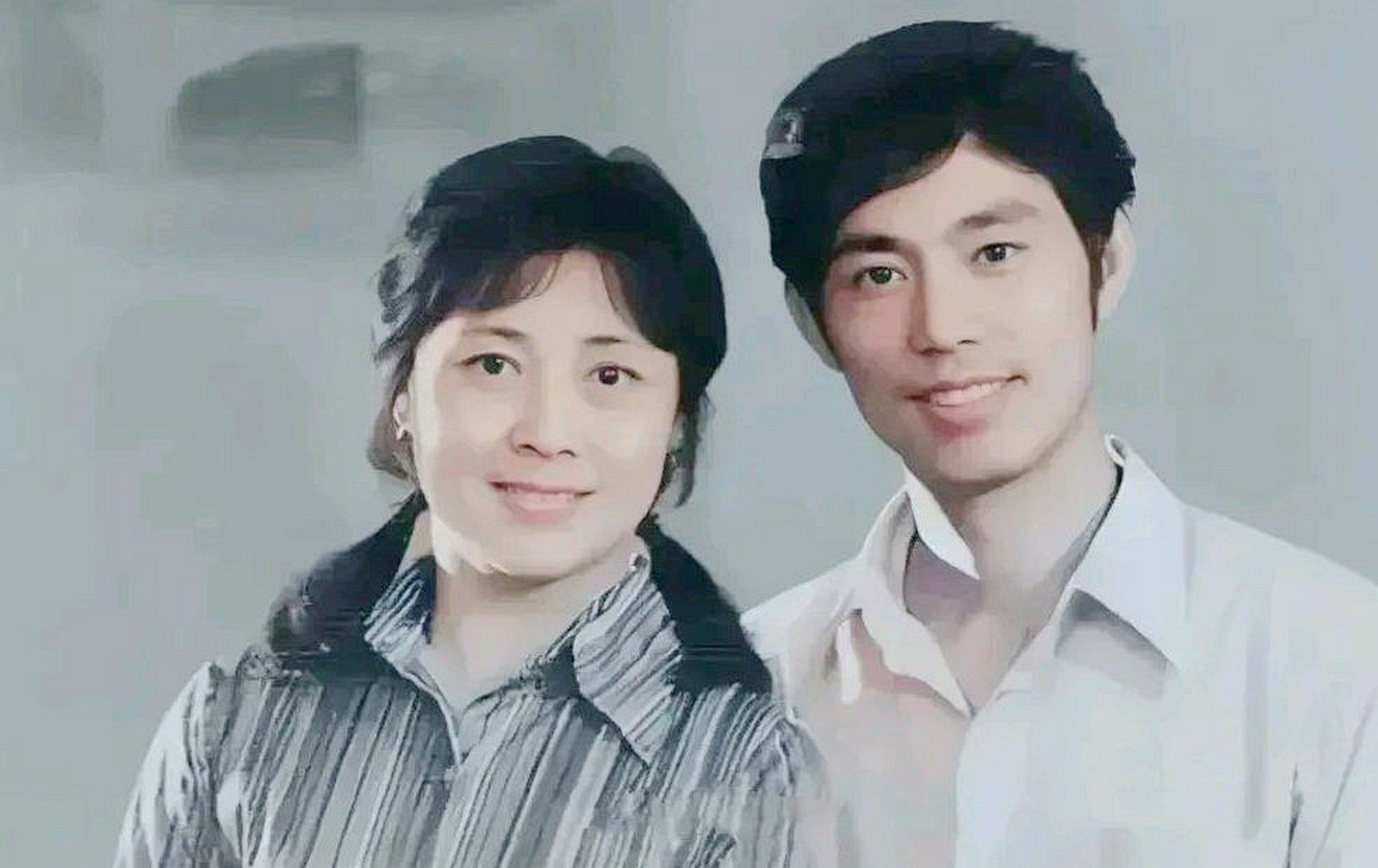 1972年"刘三姐"黄婉秋与丈夫的结婚照.两人才貌双全,天作之合.