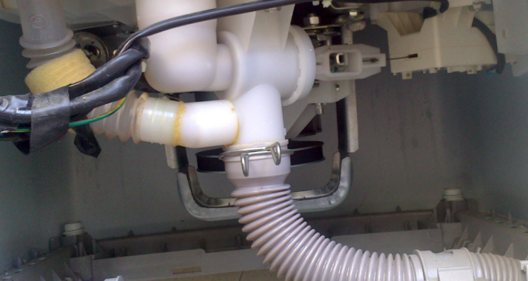 上排水和下排水洗衣机的区别