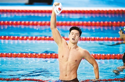 宁泽涛:被国家队开除,坦言释怀过去,白富美女友相伴进军时尚圈