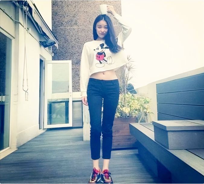 34岁倪妮的"豪宅"火了,毫无俗气,网友:心目中的国名女神