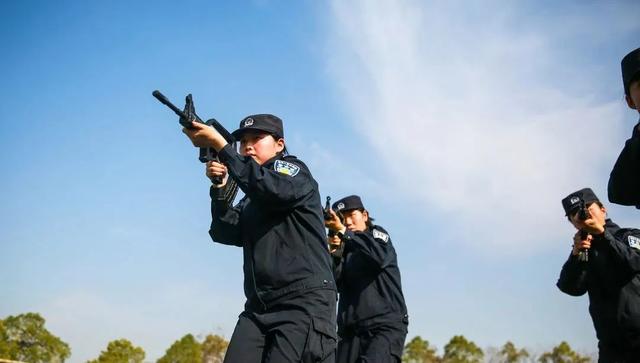 武汉女特警,英姿飒爽绽芳华