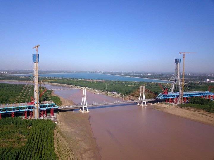 济南黄河大桥新桥气势雄伟,9月主桥将合龙