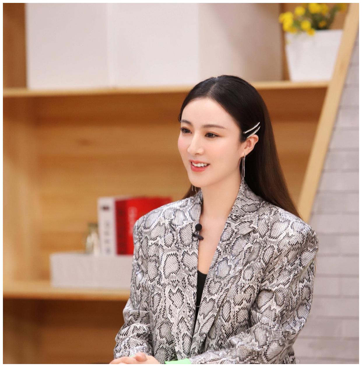 轻松缴纳5亿罚款的薇娅,入行不过2年,她到底赚了多少钱?