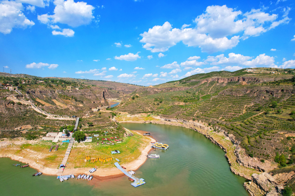 山西偏关是一个宝藏旅游城市,风景壮丽,长城和黄河在这里握手