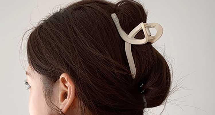 鲨鱼夹弹簧掉了怎么修