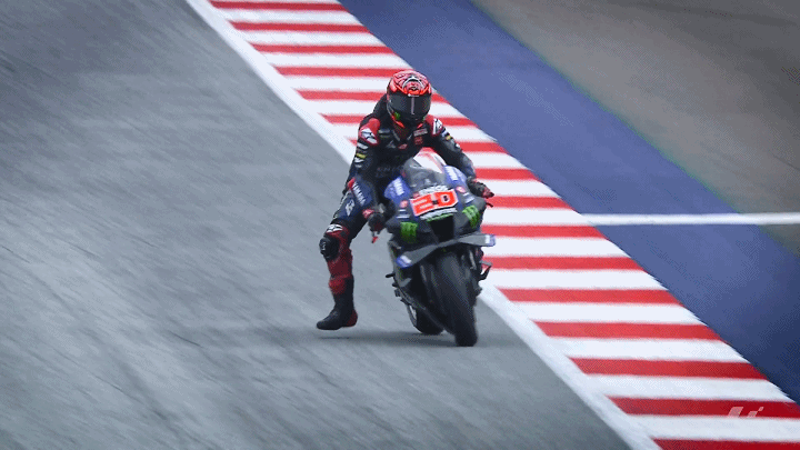 820RR血洗WSBK！4秒碾压背后，中国自研电控凭何上演弯道超车？-有驾