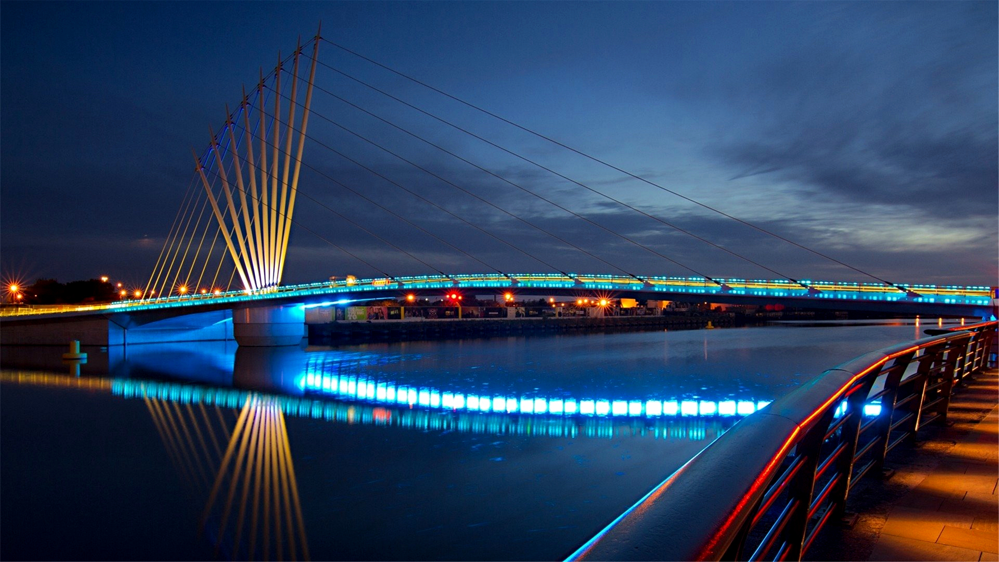 桥梁夜景建筑照片