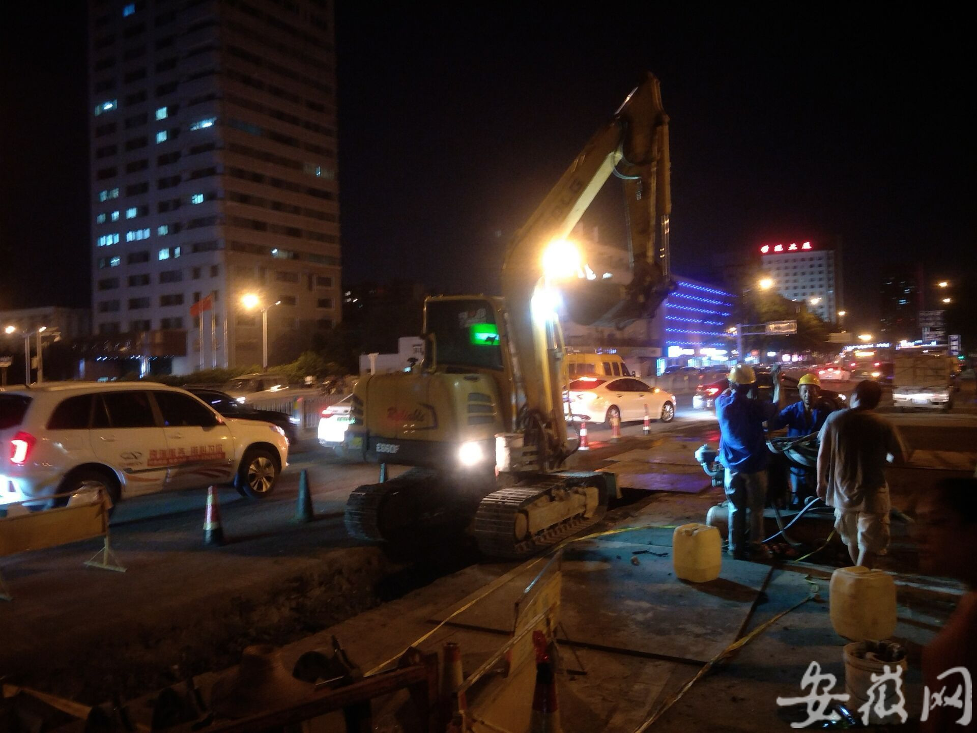 合肥徽州大道一燃气管道试压过程中受压爆裂 致1死2伤