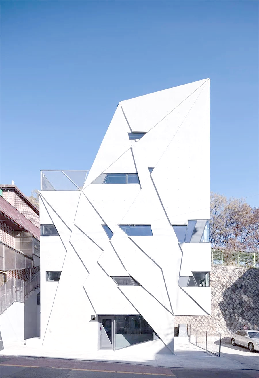 建筑立面设计中的斜向线条运用参考