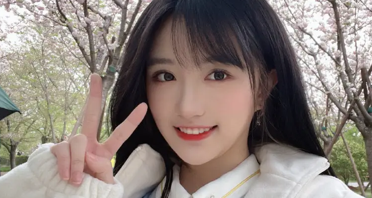 费沁源为什么是奶t