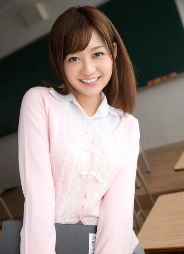 日本石原莉奈老师!长相甜美的邻家姐姐