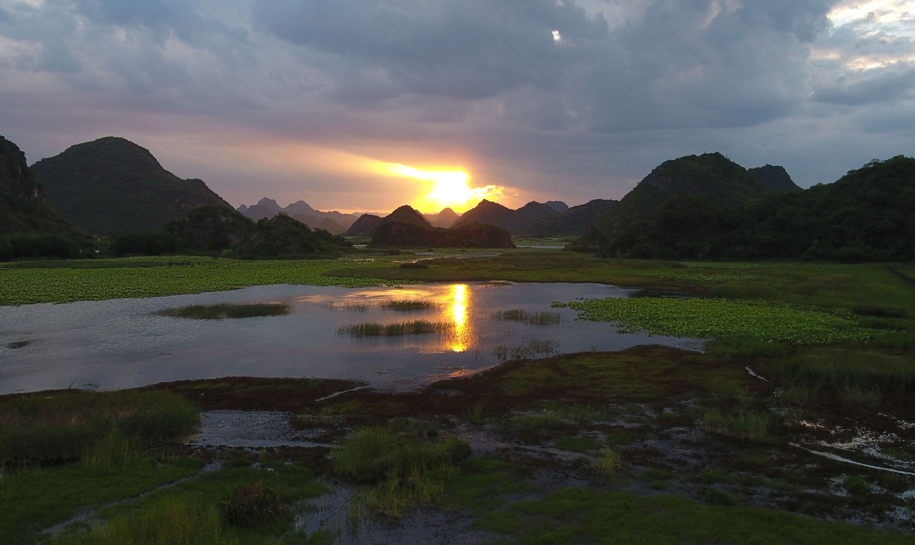 云南丘北:普者黑景色美