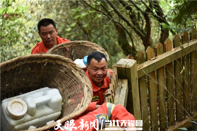 "护花使者"林锡斌:十年如一日守护者世界上最大的天然花园