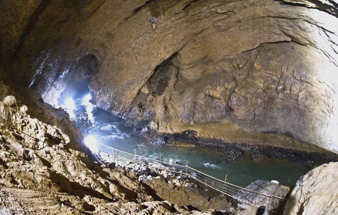 中国中铁引领全球隧道工程创新,成贵高铁玉京山隧道荣获国际大奖